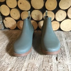 Bogs sweet pea rain boot
